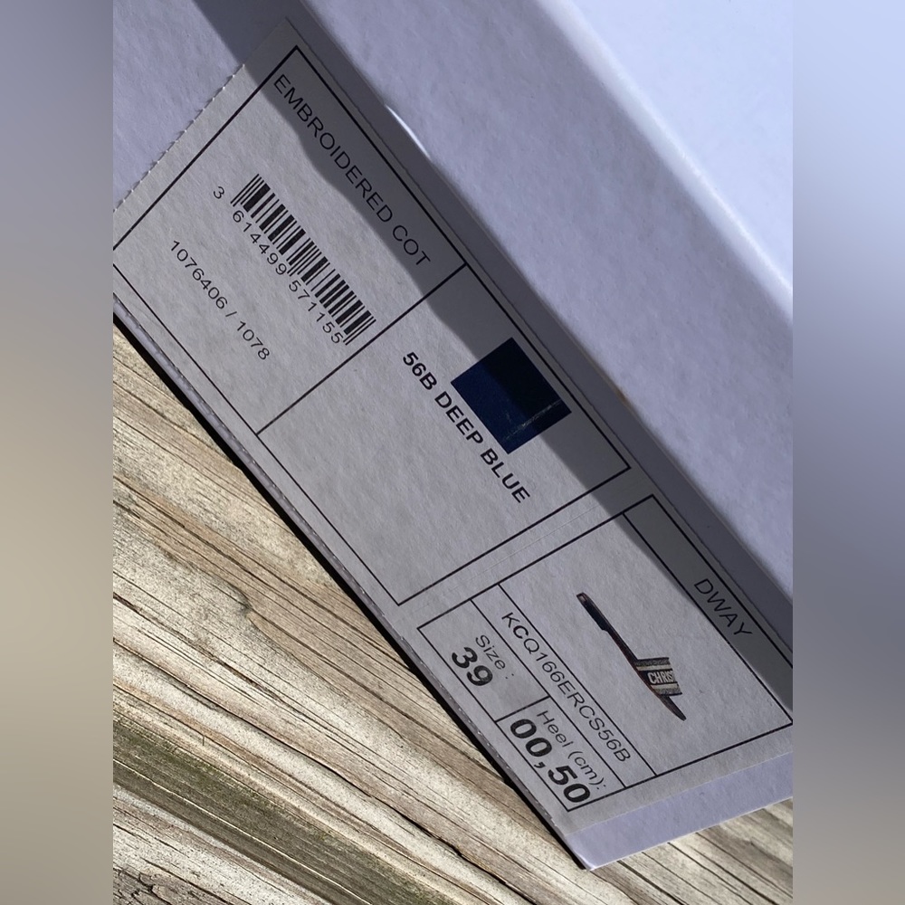 Dior EMBROIDERED COT sandals in UK 39 ; US 8.5-9 in color blue and cream - Picture 3 of 9